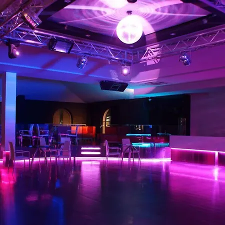 Szálloda Minieri & 3*