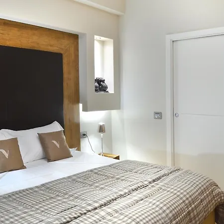 Szálloda Minieri & 3*