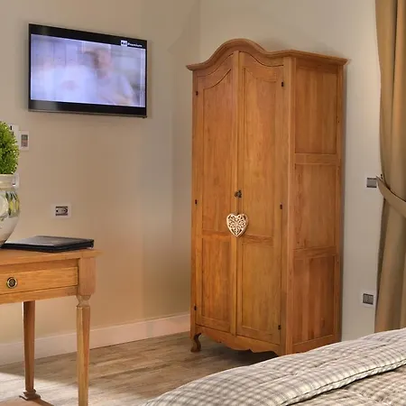 Minieri & Szálloda 3*